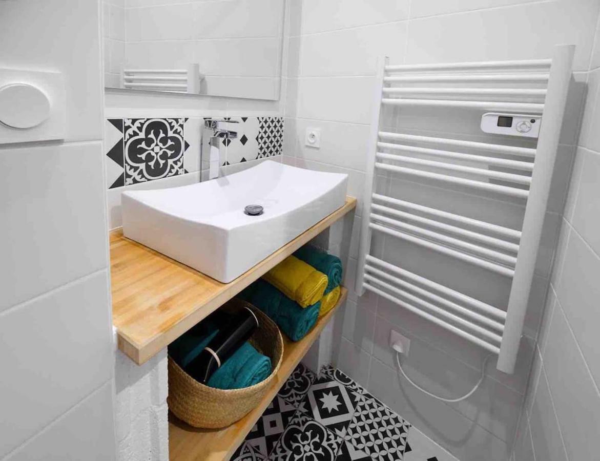 An Authentic Experience With In The Center Appartement Poitiers